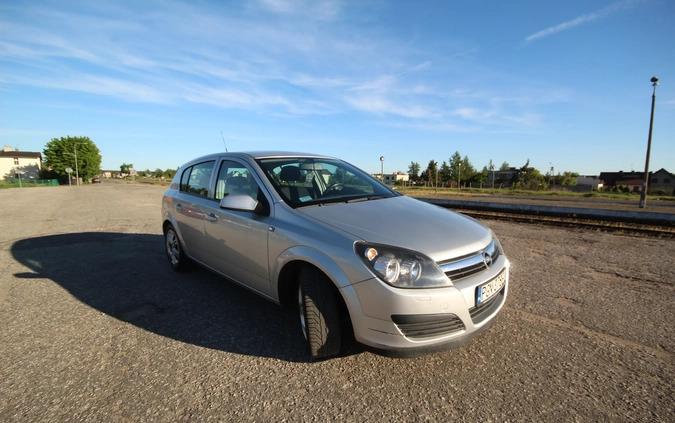 Opel Astra cena 10900 przebieg: 264465, rok produkcji 2006 z Tuchola małe 466